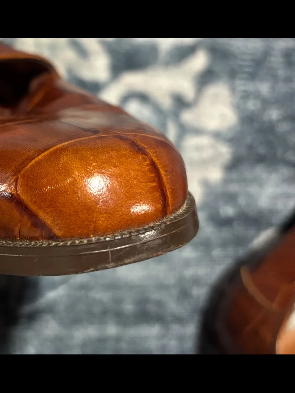Oxford Men’s Brown Croc-Embossed Leather Lace-Up Loafers